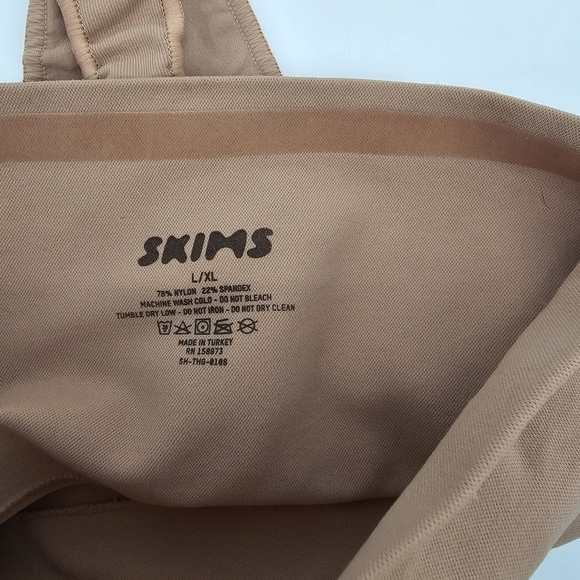 SKIMS mid waist seamless sculpt sienna thong women's size large -XL New - Picture 3 of 6